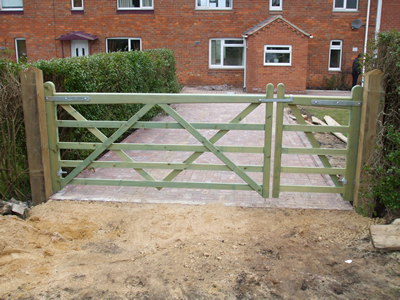 5 bar field gate