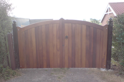 Arch Top, Brace and Ledge (Iroko) image