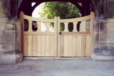 Swept Top Classic Gate (Iroko) image